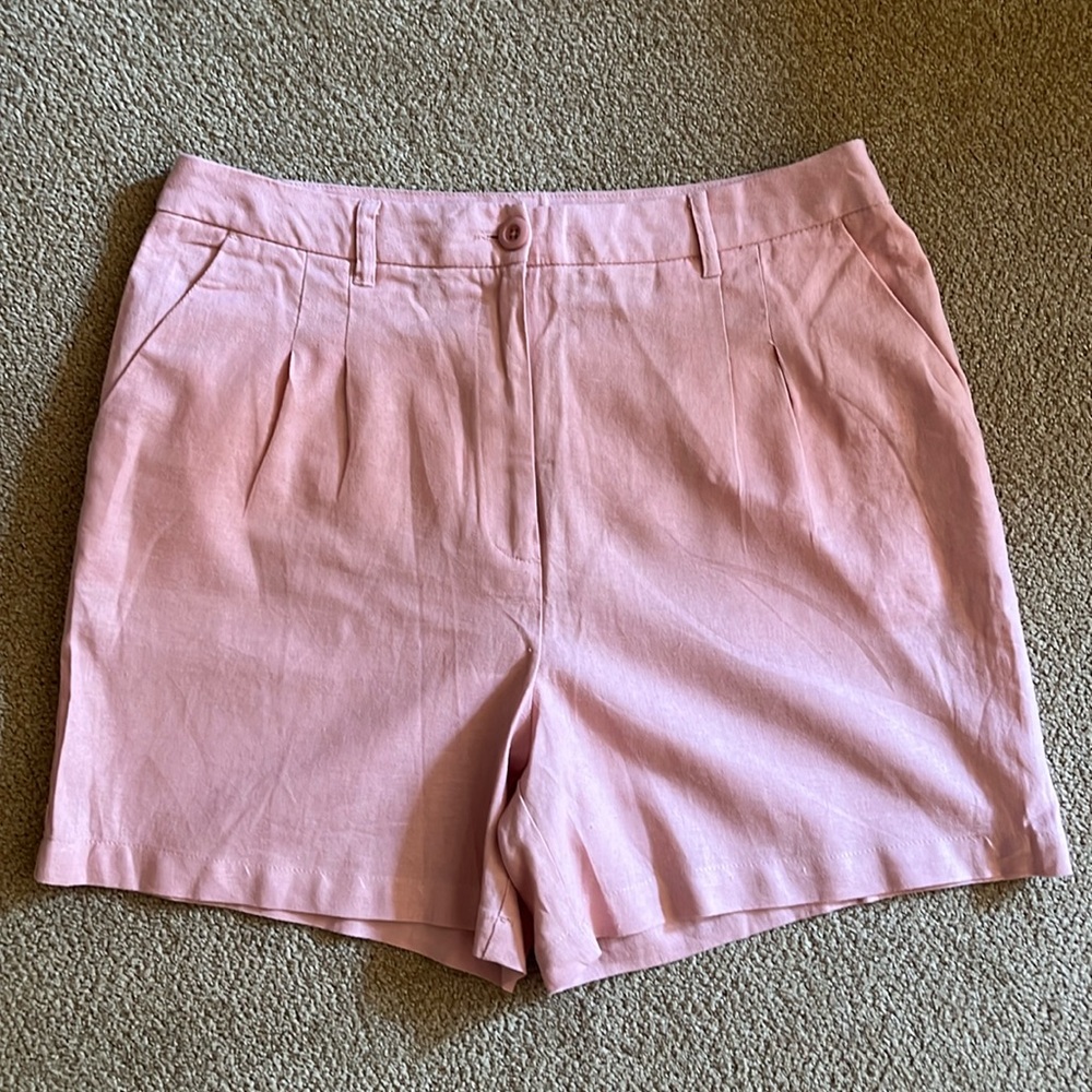 Violets and Roses Pink Linen Shorts